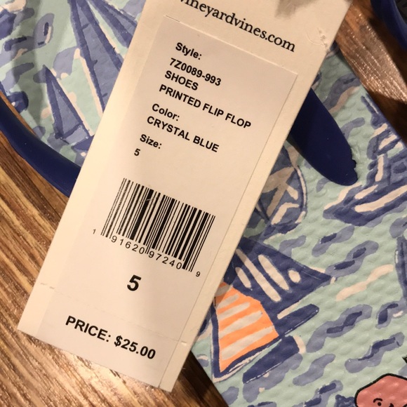 NWT Vineyard Vines kids flip flops - Picture 2 of 2